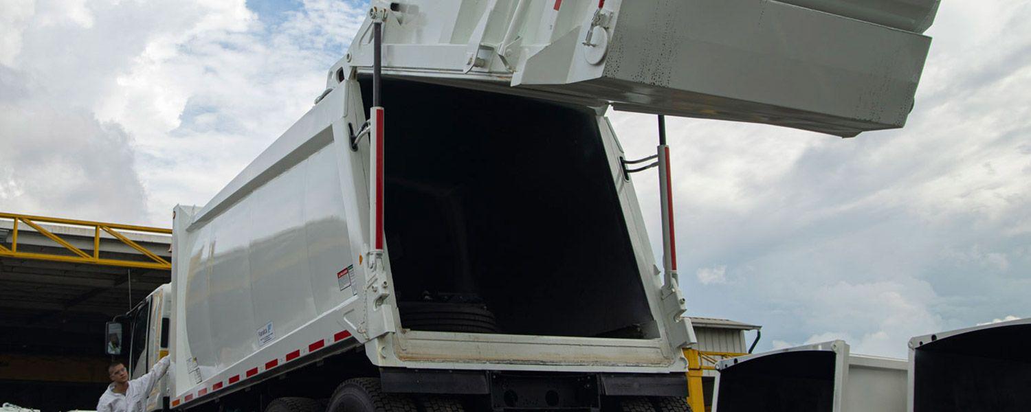 Open back of garbage truck made by Fanalca.